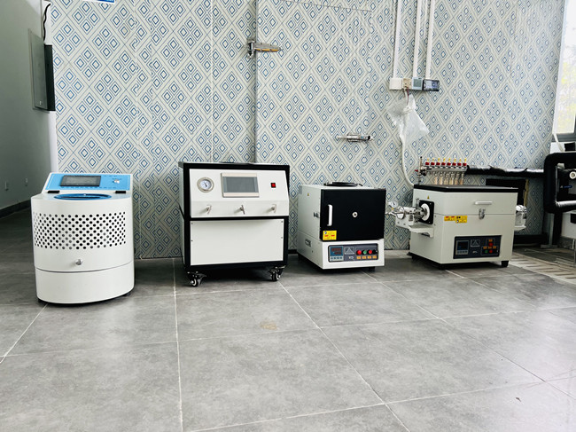 江蘇科技大學(xué)行星球磨機(jī)、高溫箱式爐、真空管式爐