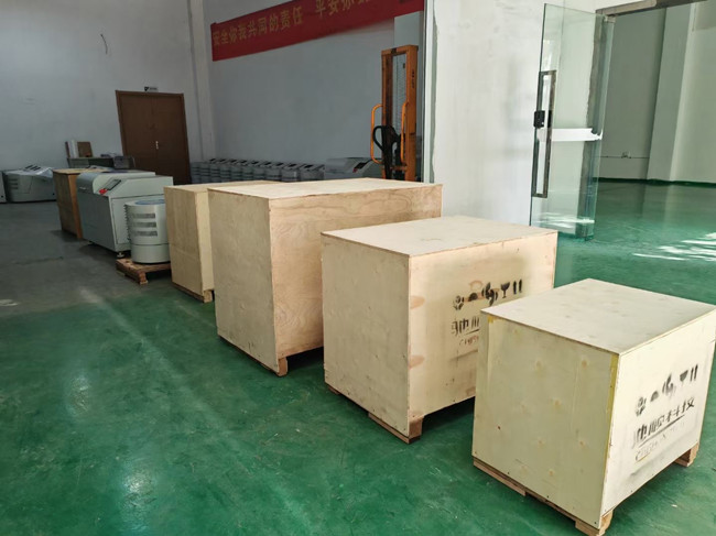 發(fā)往土耳其、加拿大行星式球磨機(jī)和全方位行星式球磨機(jī)